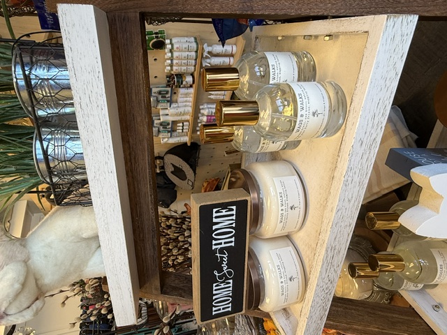 Wags & Wiggles signature soy candles